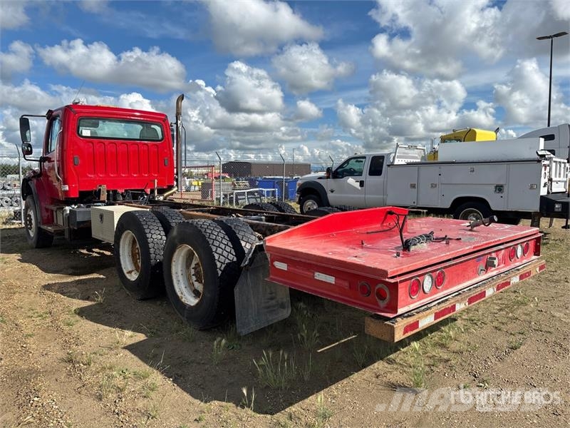 Freightliner M2 106 Cabinas