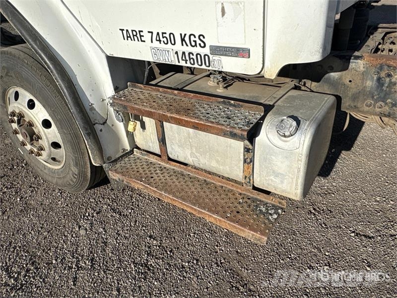 Freightliner M2 106 Kabine i unutrašnjost