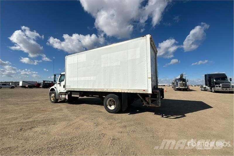 Freightliner M2 106 Фургони