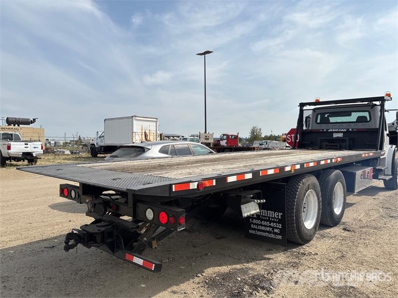 Freightliner M2 106 Hinausautot