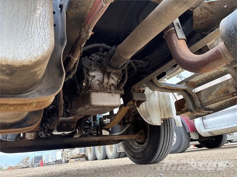 Freightliner M2 106 Kabine i unutrašnjost