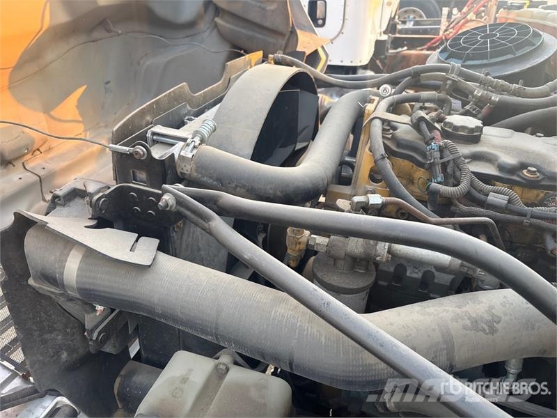 Freightliner M2 106 Cabins and interior