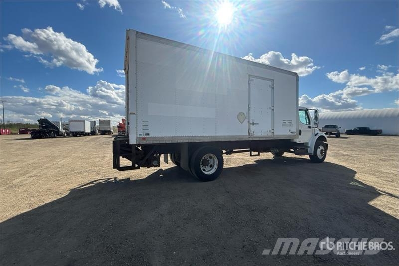 Freightliner M2 106 Фургони
