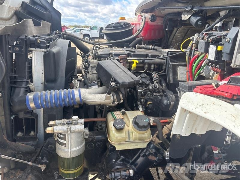 Freightliner M2 106 Грузовики-Самосвалы