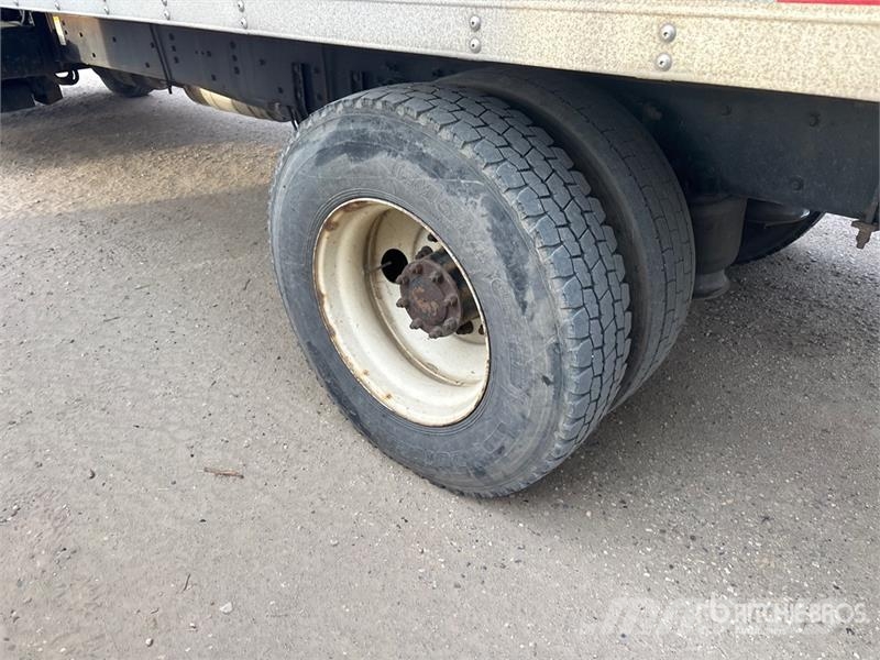 Freightliner M2 106 Kravas automašīnas - refrižeratori