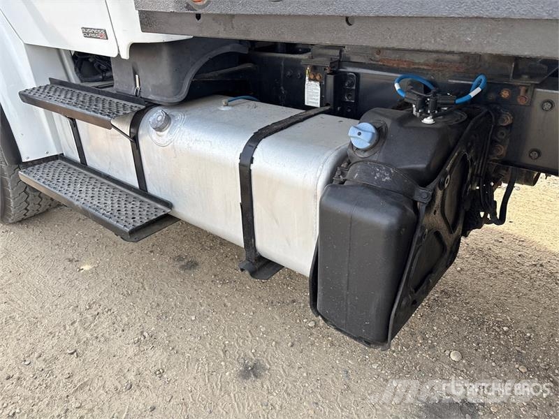 Freightliner M2 106 Hinausautot