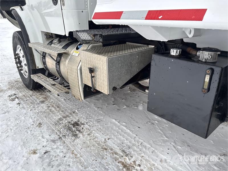 Freightliner M2 106 Kipper