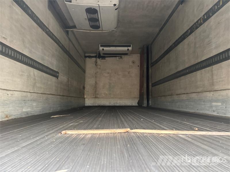 Freightliner M2 106 Kravas automašīnas - refrižeratori