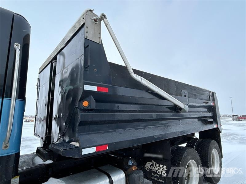 Freightliner M2 106 Kiper tovornjaki