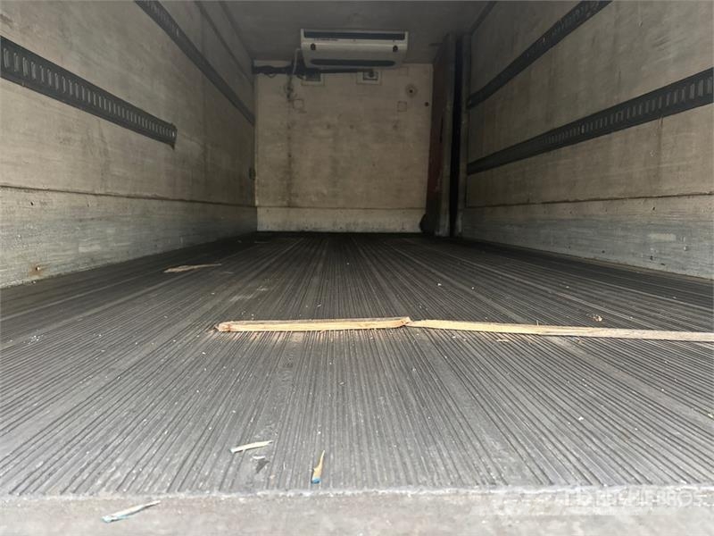 Freightliner M2 106 Kravas automašīnas - refrižeratori