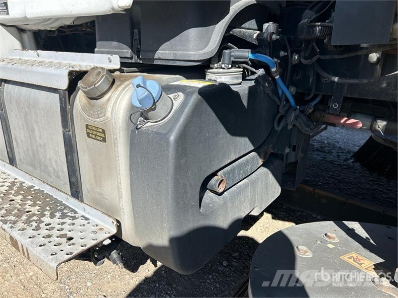 Freightliner M2 106 Šlavimo sunkvežimiai