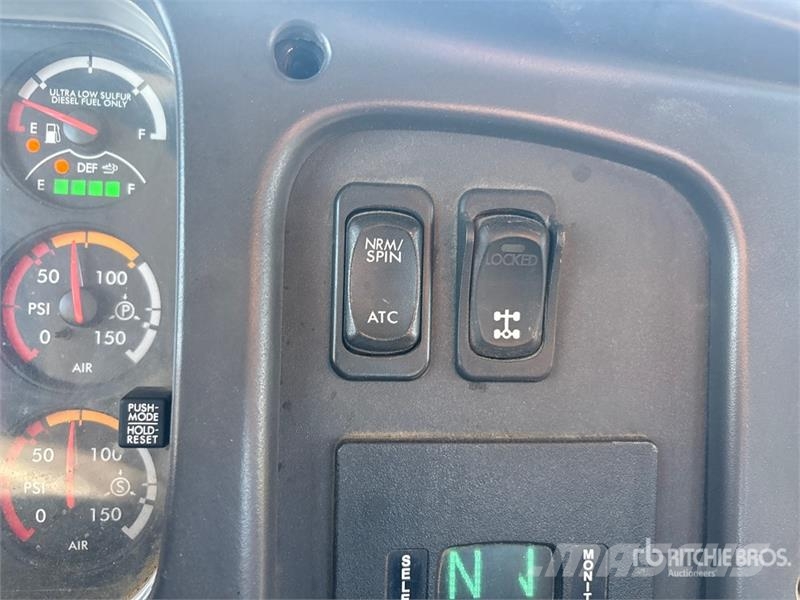 Freightliner M2 106 Kabiny a interiér