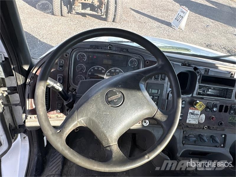 Freightliner M2 106 Kabine i unutrašnjost