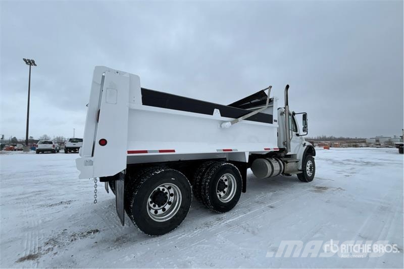 Freightliner M2 106 Kipper