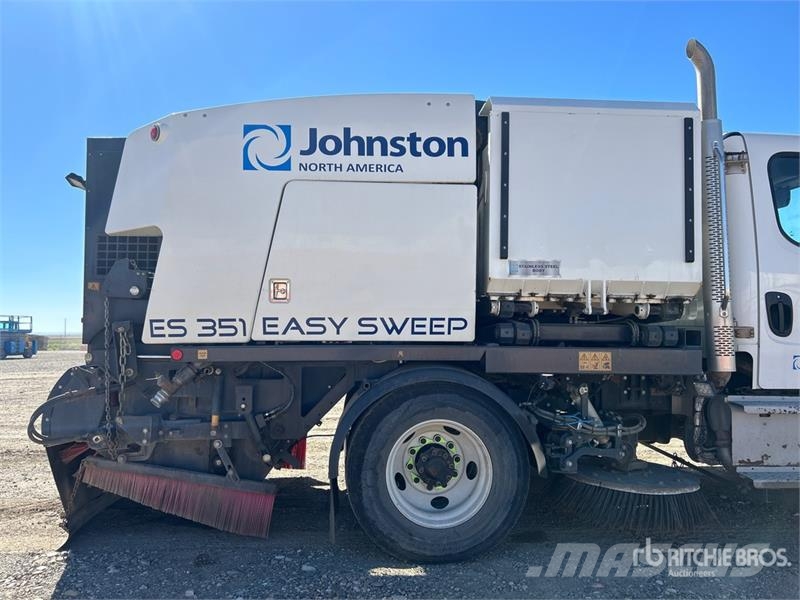 Freightliner M2 106 Šlavimo sunkvežimiai