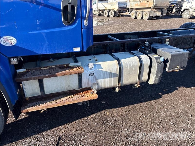 Freightliner M2 106 Hytter och interiör