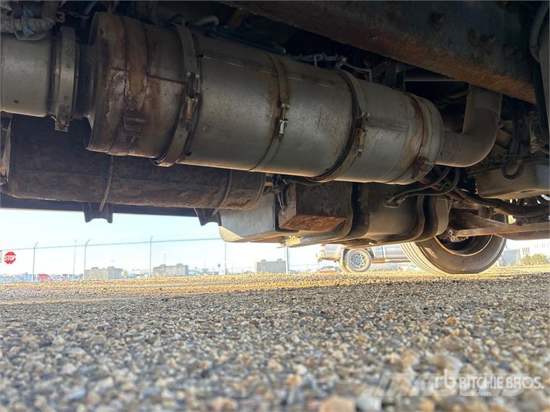 Freightliner M2 106 Мини бусове