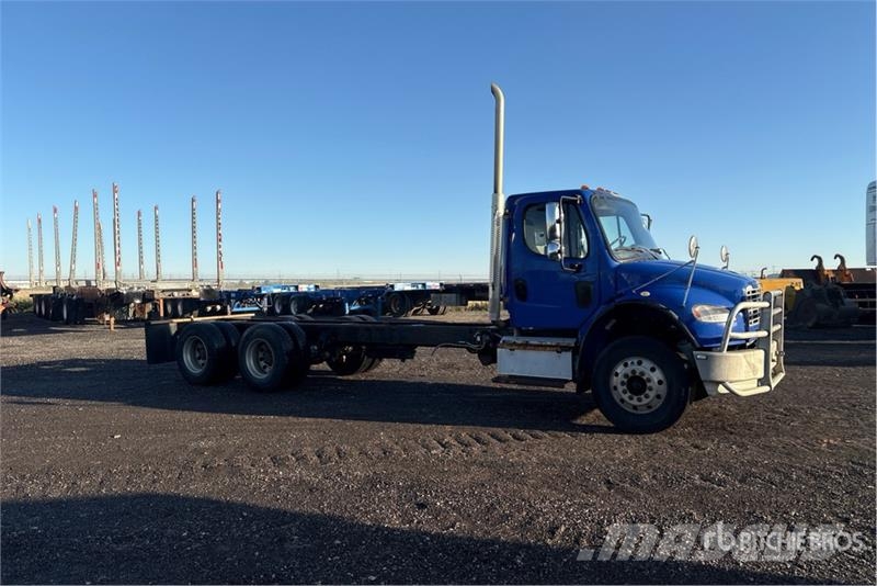 Freightliner M2 106 Hytter och interiör