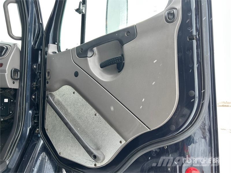Freightliner M2 106 Kiper tovornjaki