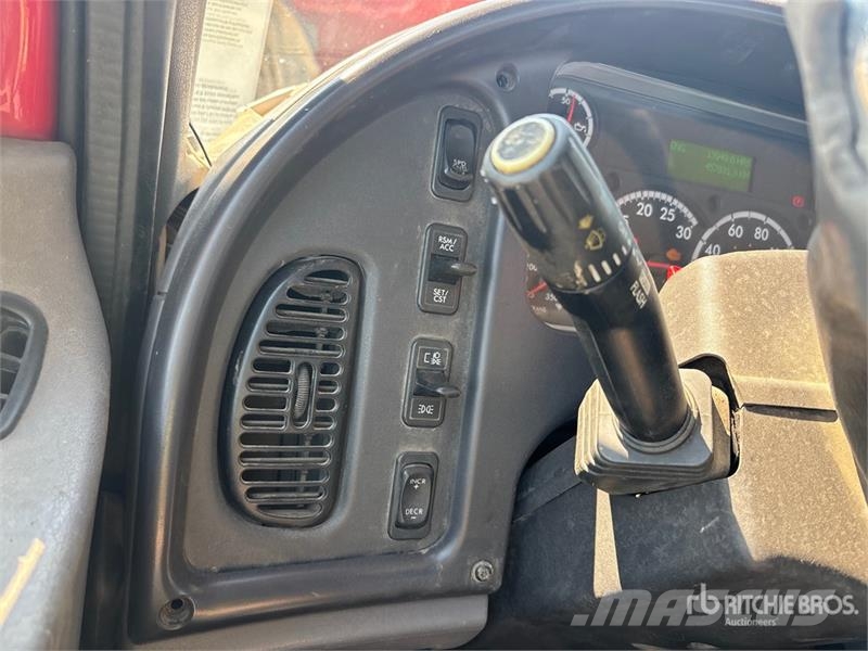 Freightliner M2 106 Kabiny a interiér