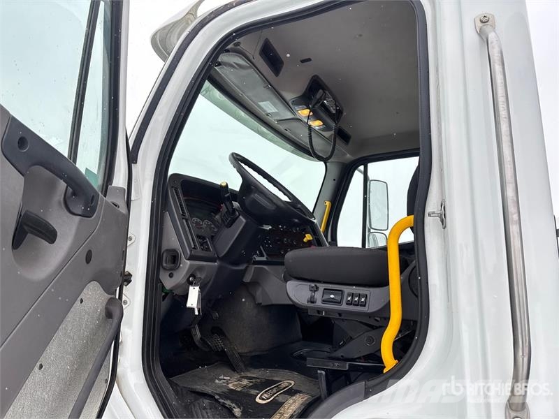Freightliner M2 106 Kipper