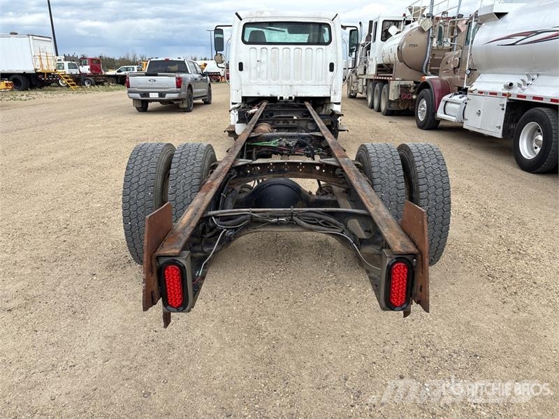 Freightliner M2 106 Kabine i unutrašnjost