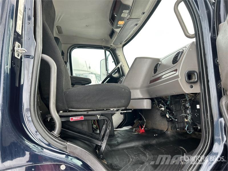 Freightliner M2 106 Kiper tovornjaki