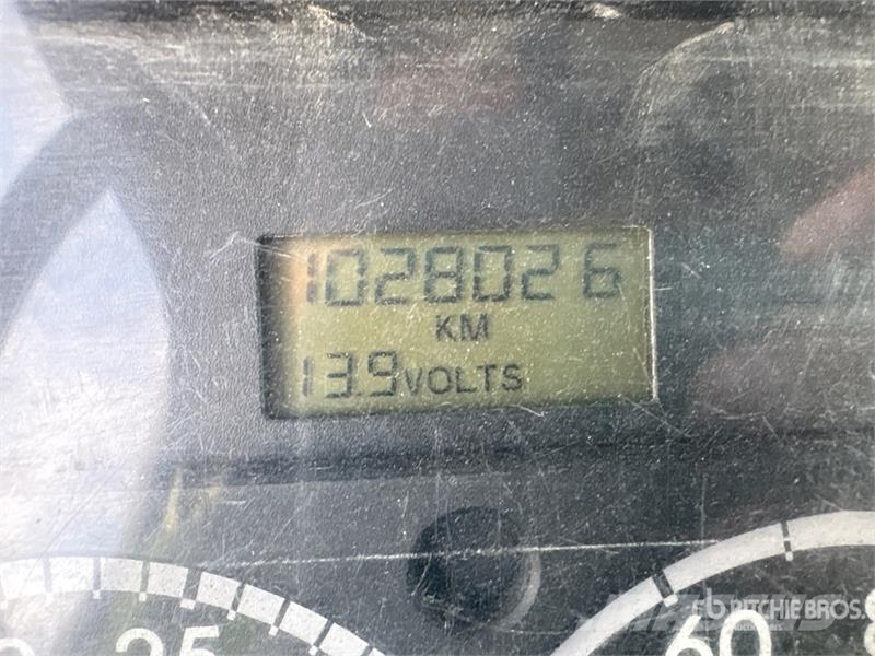 Freightliner M2 106 Kabine i unutrašnjost