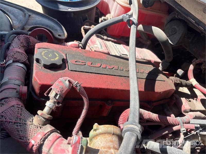 Freightliner M2 106 Фургони