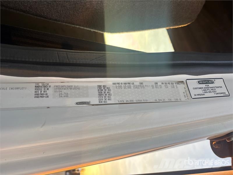 Freightliner M2 106 Cabins and interior