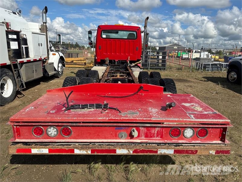 Freightliner M2 106 Cabinas