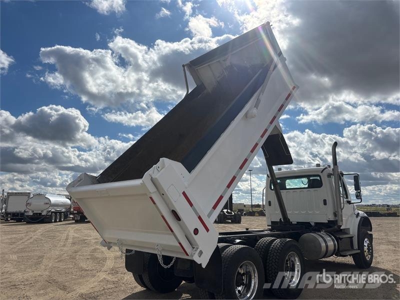 Freightliner M2 106 Грузовики-Самосвалы