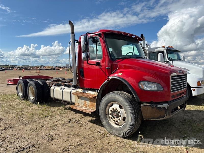 Freightliner M2 106 Cabinas