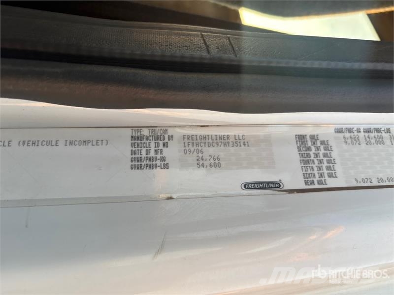 Freightliner M2 106 Cabins and interior