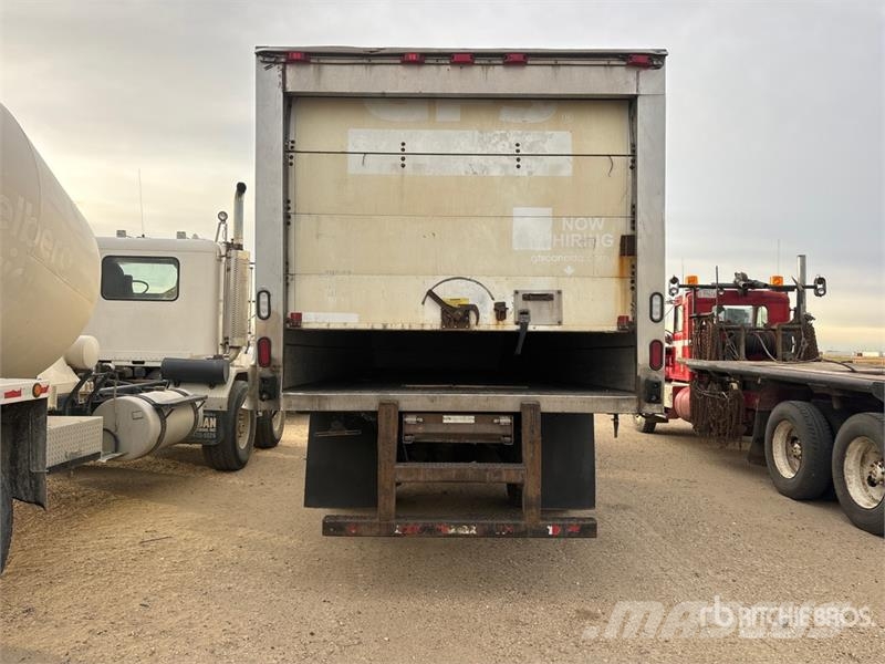 Freightliner M2 106 Kravas automašīnas - refrižeratori