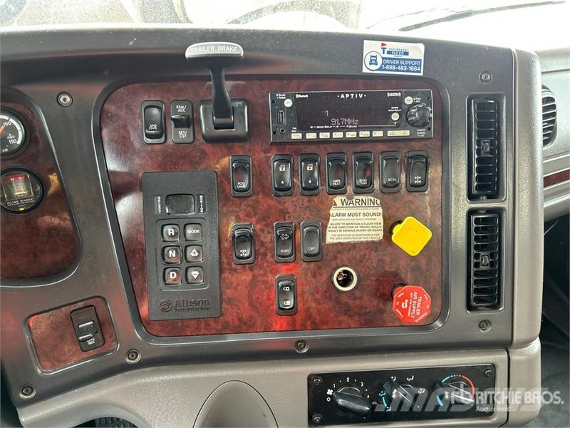 Freightliner M2 106 Kiper tovornjaki
