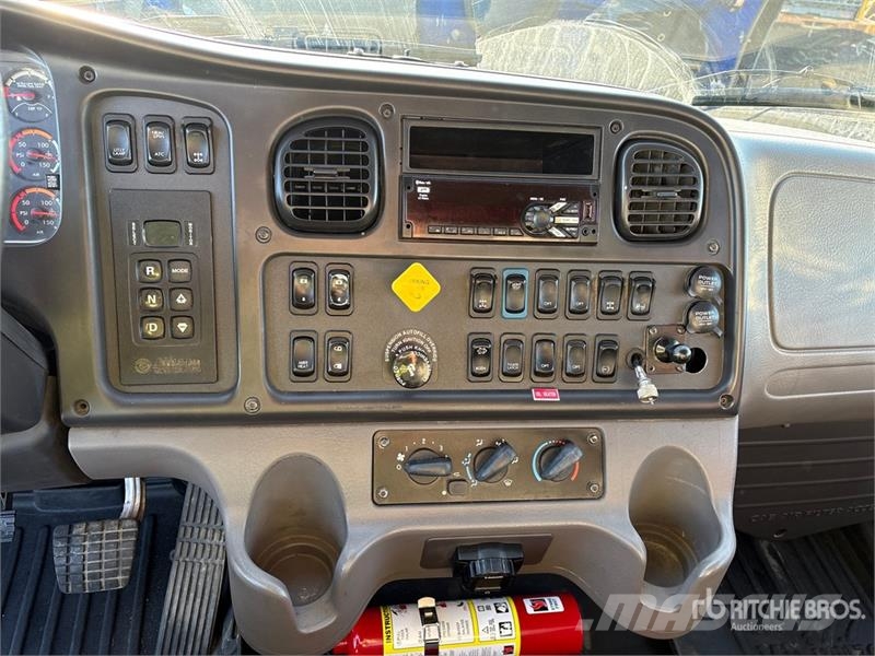Freightliner M2 106 Hytter och interiör