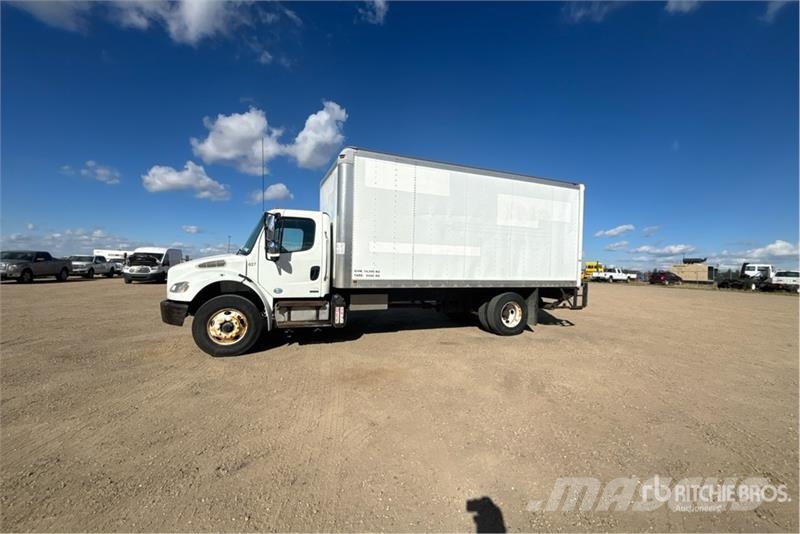 Freightliner M2 106 Фургони