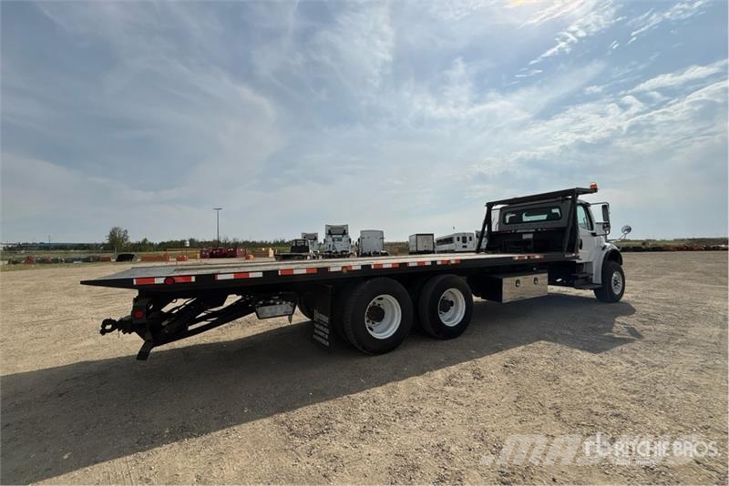 Freightliner M2 106 Hinausautot
