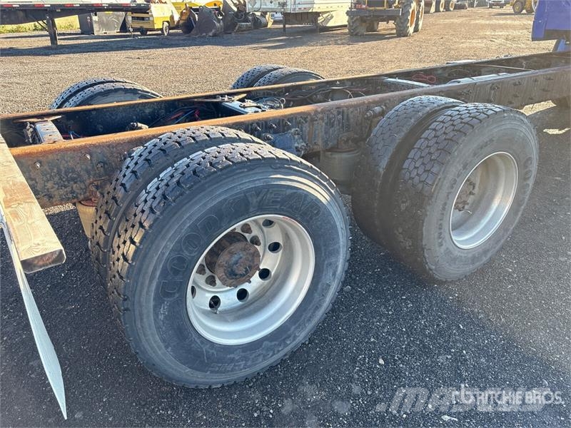 Freightliner M2 106 Hytter och interiör