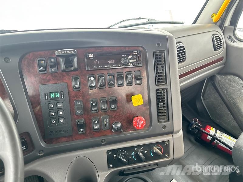 Freightliner M2 106 Kipper