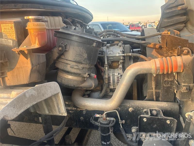 Freightliner M2 106 Cabins and interior