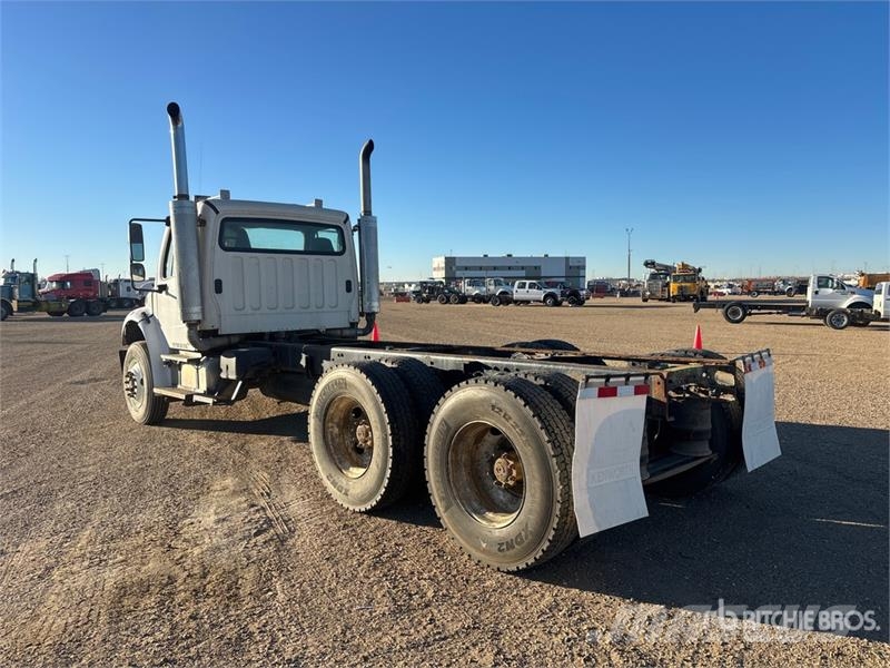 Freightliner M2 106 Cabine e interni
