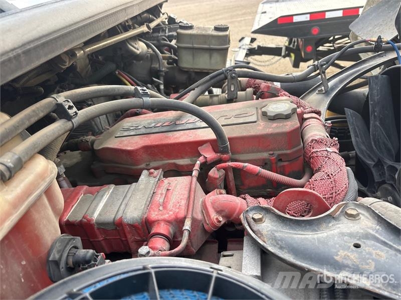 Freightliner M2 106 Kravas automašīnas - refrižeratori