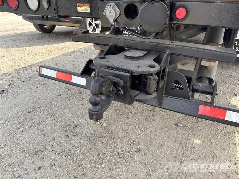 Freightliner M2 106 Hinausautot