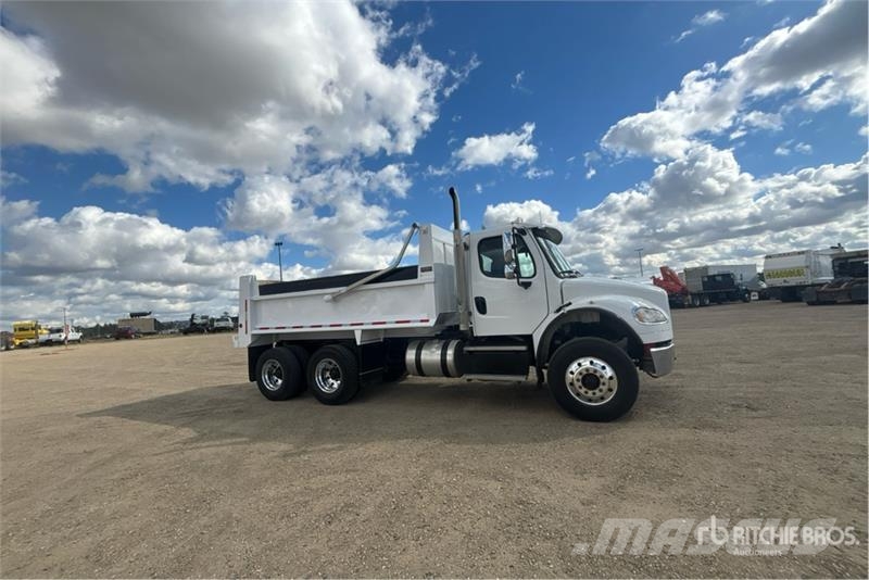 Freightliner M2 106 Грузовики-Самосвалы