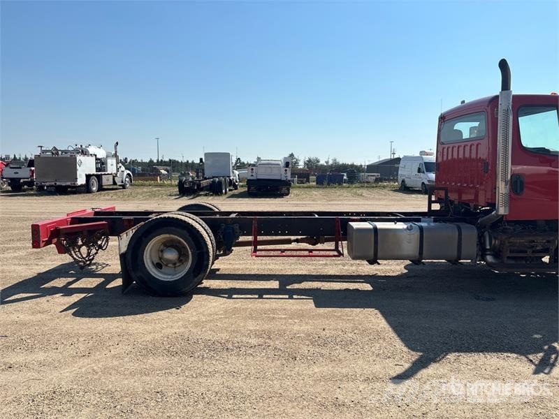 Freightliner M2 106 Kabiny a interiér
