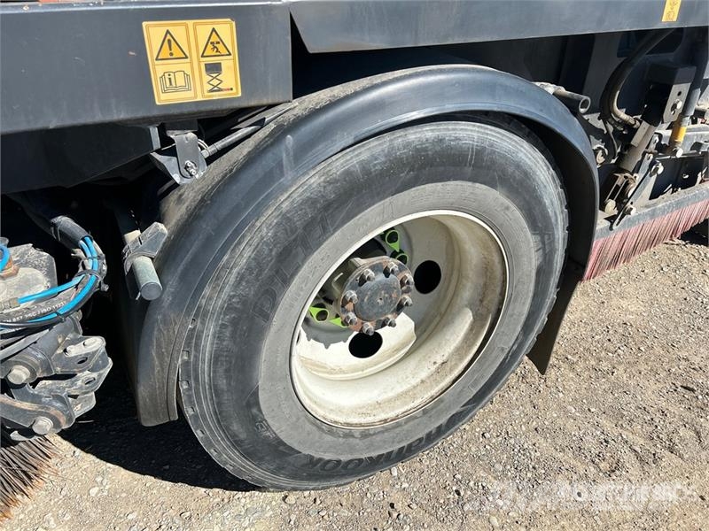 Freightliner M2 106 Šlavimo sunkvežimiai