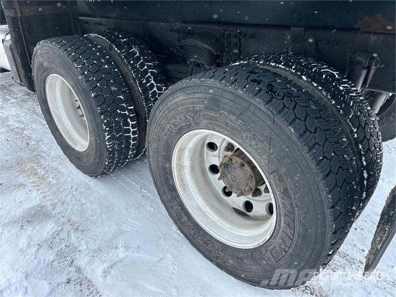 Freightliner M2 106 Kiper tovornjaki