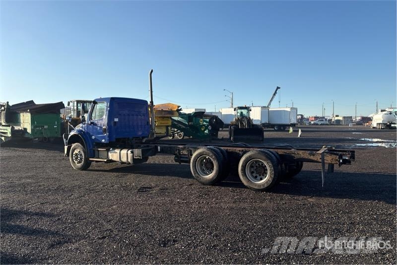 Freightliner M2 106 Hytter och interiör